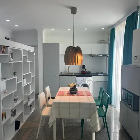 Bluemoon Apartment *